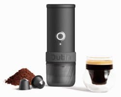 OutIn Mino Draagbare Espresso Machine Elektrisch | USB Oplaadbaar | Voor Onderweg En Reizen | Geschikt Voor Cups En Gemalen Koffie | Compact En Oplaadbaar Koffieapparaat
