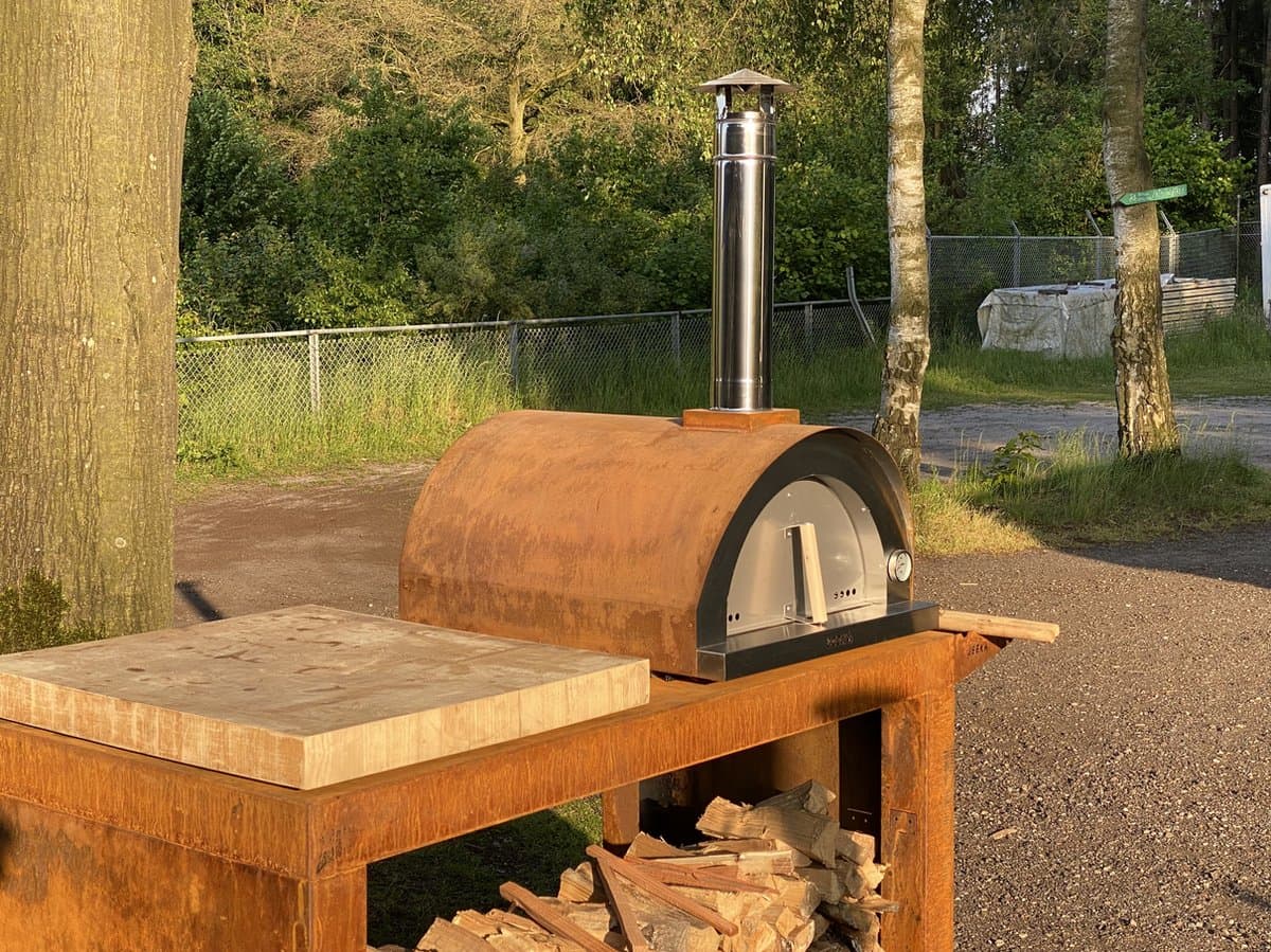 BEEK - Corten 70 - pizzaoven - houtgestookt - Cortenstaal - tot 2 pizza's tegelijk — afbeelding 1