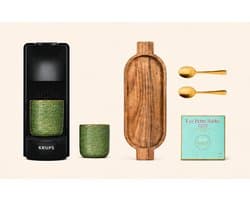 KRUPS Nespresso Essenza Mini Cadeaupakket - Koffiemachine met 2 Mokken, Houten Tray, 2 goudkleurige Theelepeltjes & heerlijke koekjes van Biscuiterie La Sablésienne