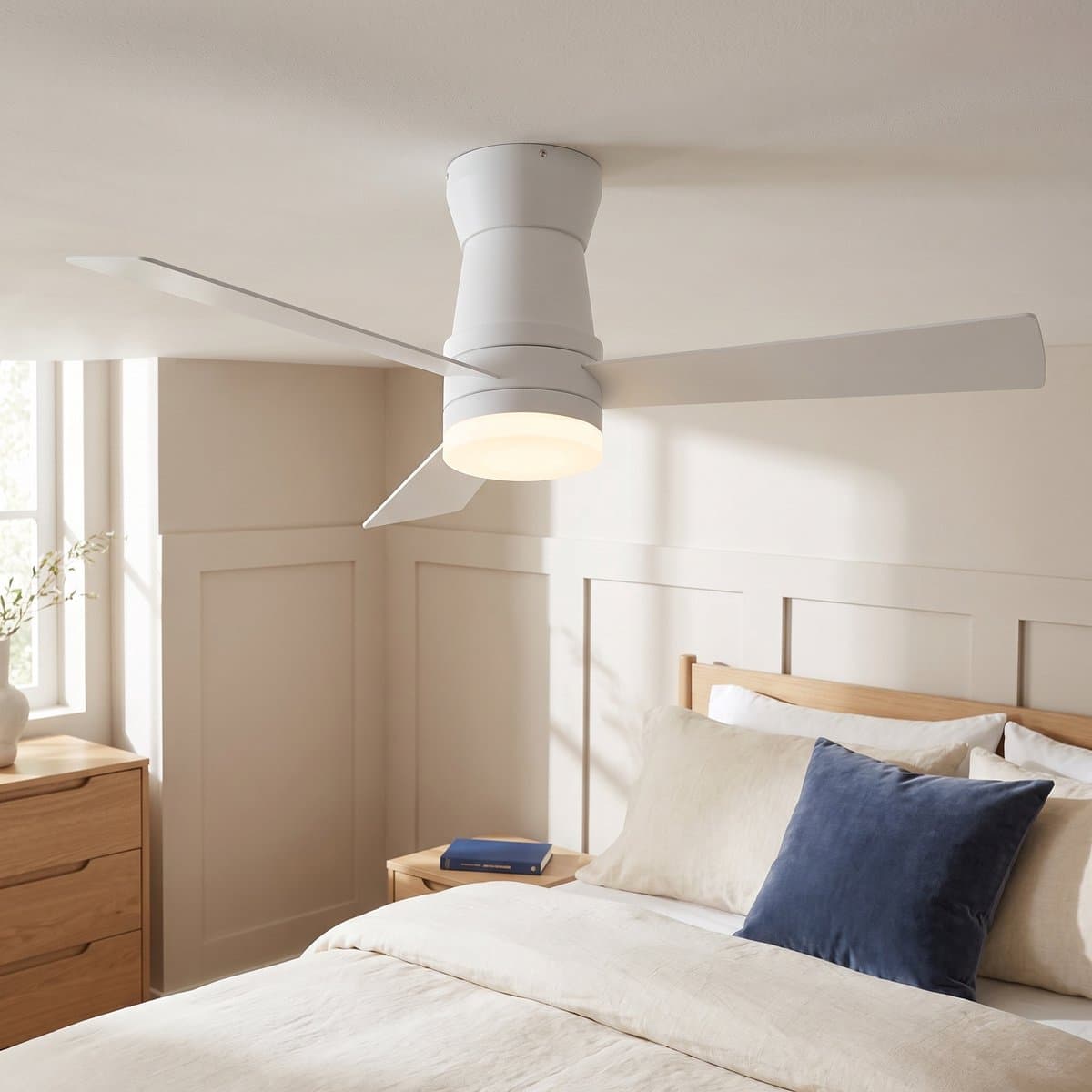 Plafondventilator met lamp - Diameter 132 cm - afstandsbediening - 6 stille snelheden - 3 kleurtemperaturen - omkeerbaar - Wit — afbeelding 1