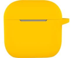 Hoesje - Geschikt voor Apple AirPods 4 / 5 - met Clip - Siliconen Hoes - Silicone Case Cover - Geel