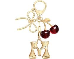 Charme, rode Kersen Sleutelhanger Met M Letter, Designer Tashanger, Leuk Hanger Accessoire, Handtashanger Voor Dames