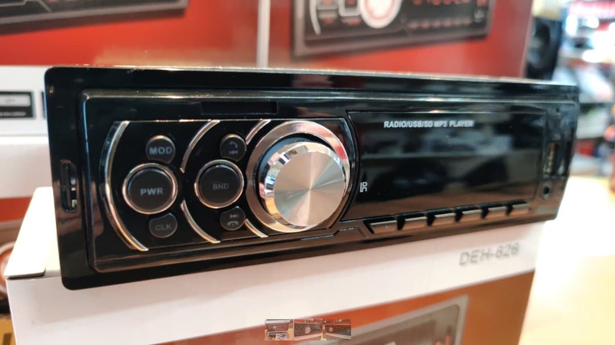 Autoradio met Bluetooth, SD, USB en FM Radio 4x 40 Watt Handsfree — afbeelding 1