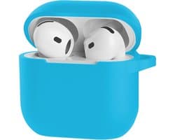 Hoesje Geschikt voor Apple AirPods 4 / 5 - Siliconen Hoes met Clip - Silicone Case Cover - Lichtblauw