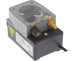 Dosering Apparaat - Vaatwasser Doseerder - Vaatwasmiddel Doseren - Instelbare Flow 0.7 L/H - 4x6mm Slangaansluiting