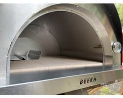 BEEK - Classico 70 - pizzaoven inclusief Hoes Pizzaschep en ovenborstel - houtgestookt - Rood - tot 2 pizza's tegelijk