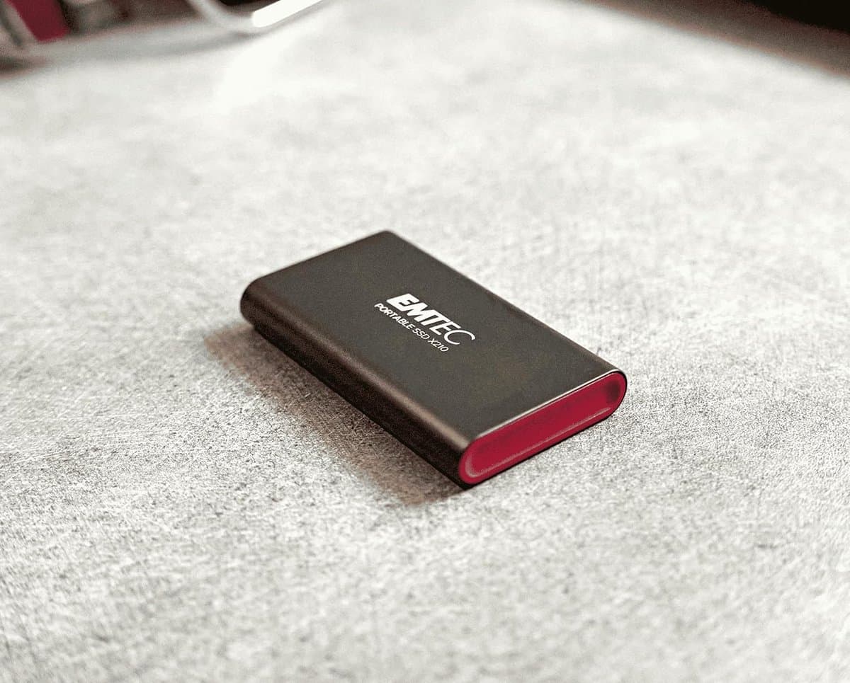 Emtec X210 Externe SSD-harde schijf USB 3.2-512 GB (zwart/rood) — afbeelding 1